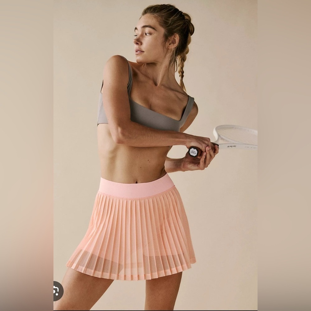 NWT Free People Movement Rally Ruffle Mini Skirt
Size M/L